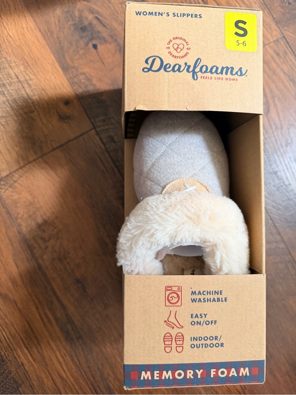 Dearfoams Plush Lined Slippers in Cream